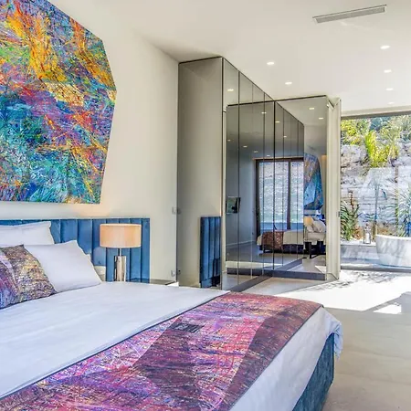 Sleeps 10 With Pool Air Con And Wifi Villa *